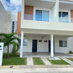 https://casa-playa-del-carmen-77721.quintano-roohotels.com